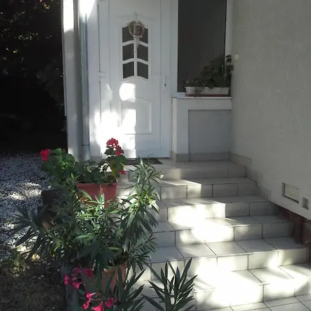 Jani Apartman